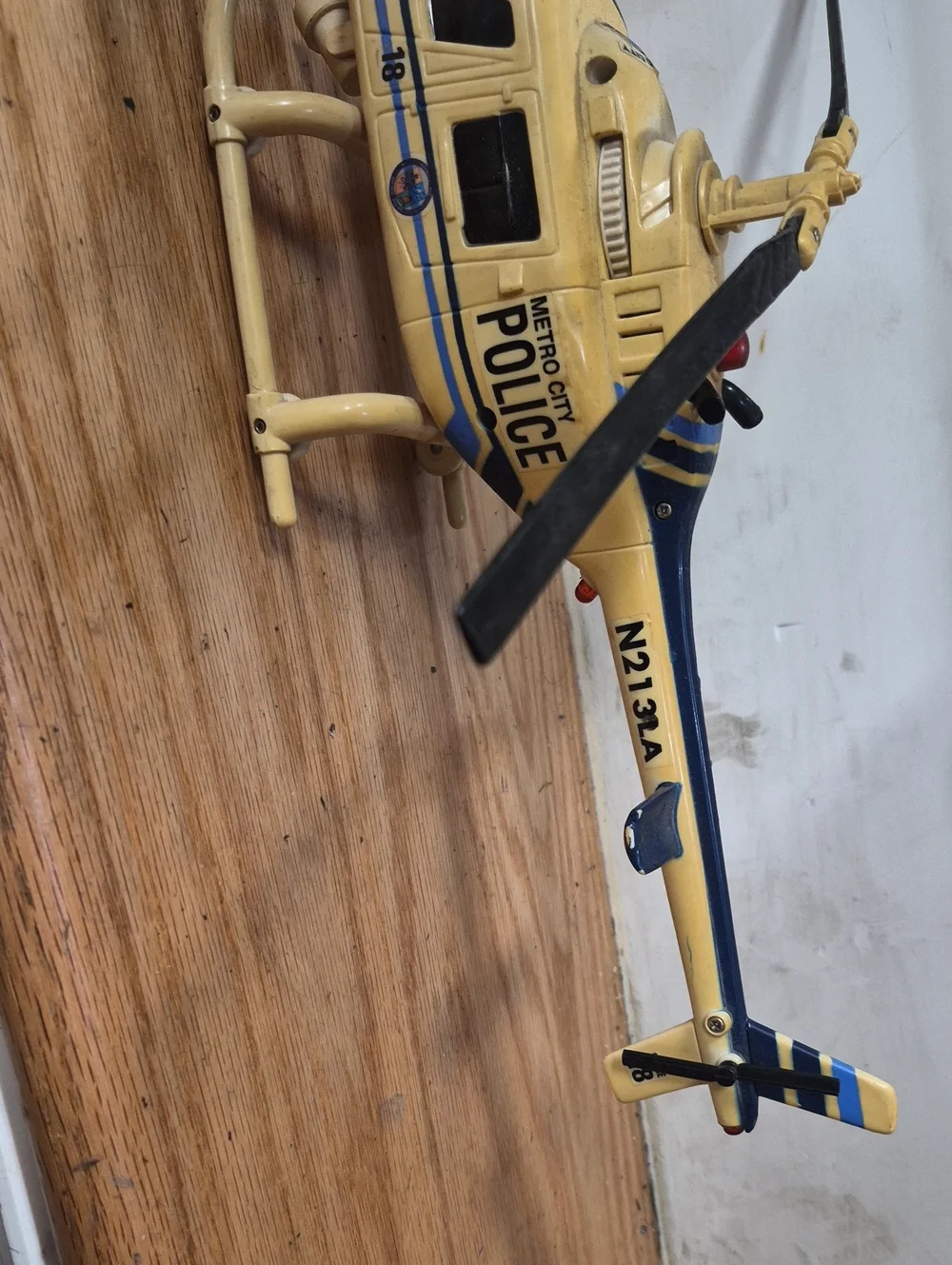 Metro Police Yellow & Blue Toy Helicopter - Kids Rescue Playset